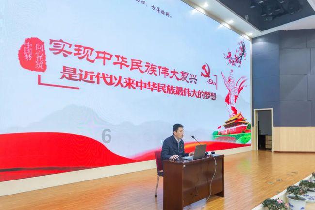 逃出上锁的现代房间8